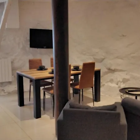 Les Remparts Apartment *