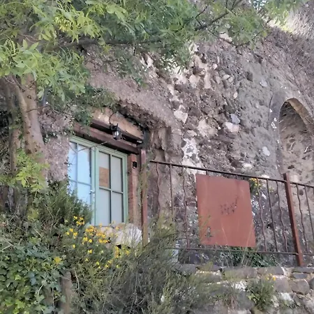 Les Remparts Apartment *