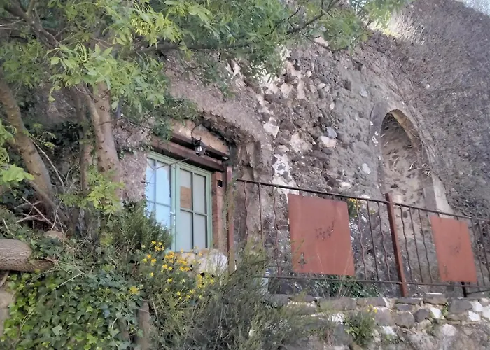 Les Remparts Apartment *